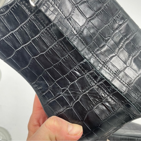 NEW Everlane Black Crocodile Leather Short Banana Boot in Size 9.5 - Picture 13 of 15